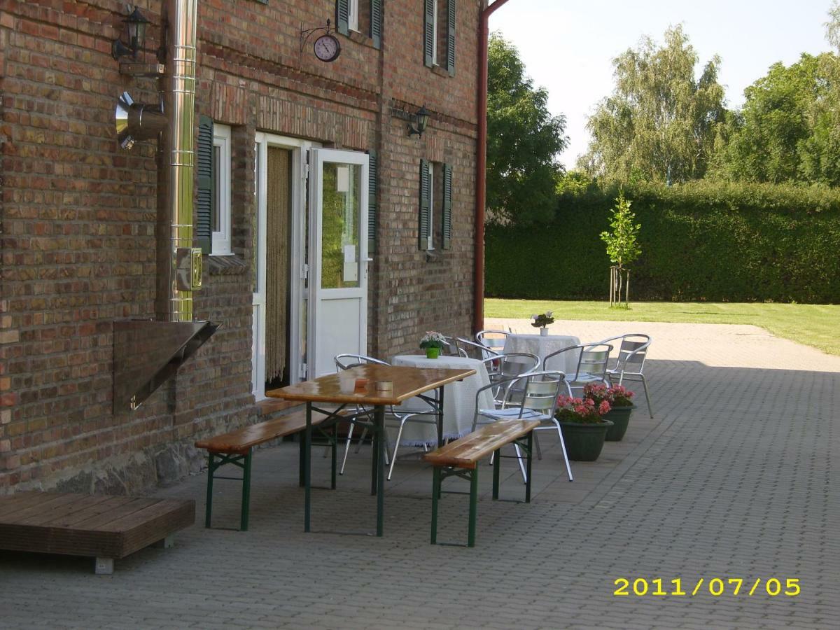 B&B Gross Methling Dargun Exterior foto